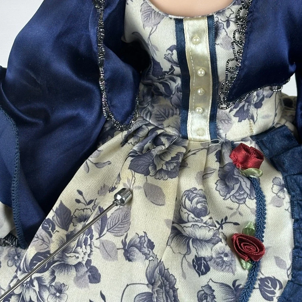 DanDee Collectors Choice Porcelain‎ Doll Victorian Blue Floral Gown 22 Inch